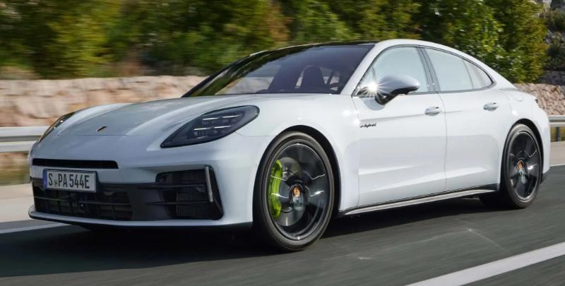 The New 2026 Porsche Panamera Redesign, Hybrid, and Price